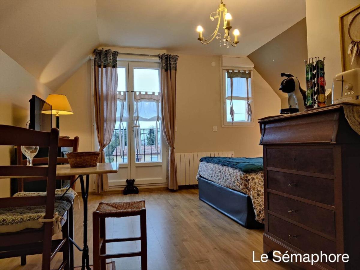 Bed and Breakfast Du Cote De Chez Swann 1 Трувіль-сюр-Мер Екстер'єр фото